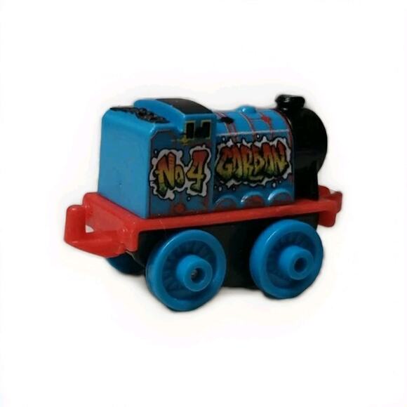 Thomas & Friends Minis Graffiti Gordon (No. 4) – Blue Body, Spray-Painted Vibe – - Picture 3 of 6